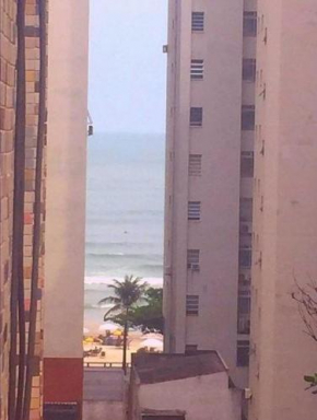 Quarto Privativo - Pitangueiras - 50mts da Praia